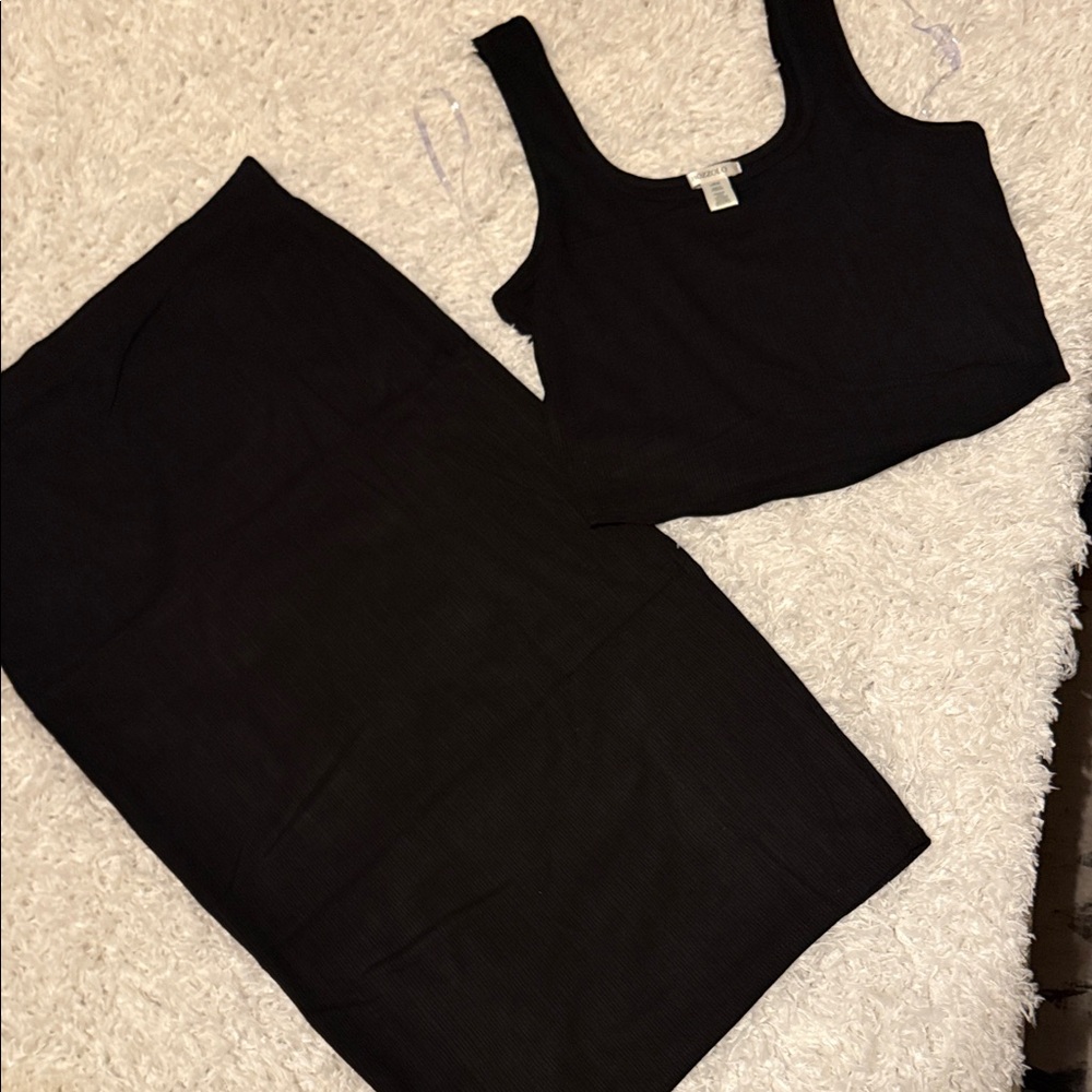Bozzolo Black Sleeveless Top and Skirt Set 🆕